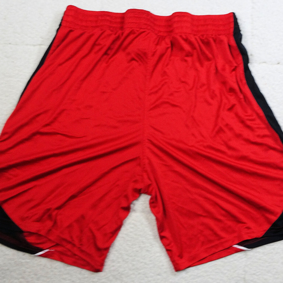 Umbro Shorts Red/Black Tie String X-Large - Picture 2 of 6